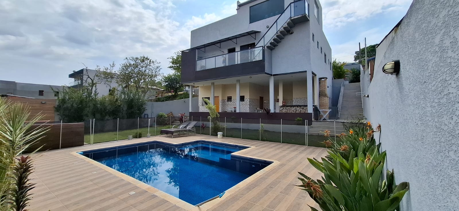 Foto do imóvel Casa de Condomínio com 5 Quartos à Venda, 350 m² em Jardim Shangri-Lá - Atibaia