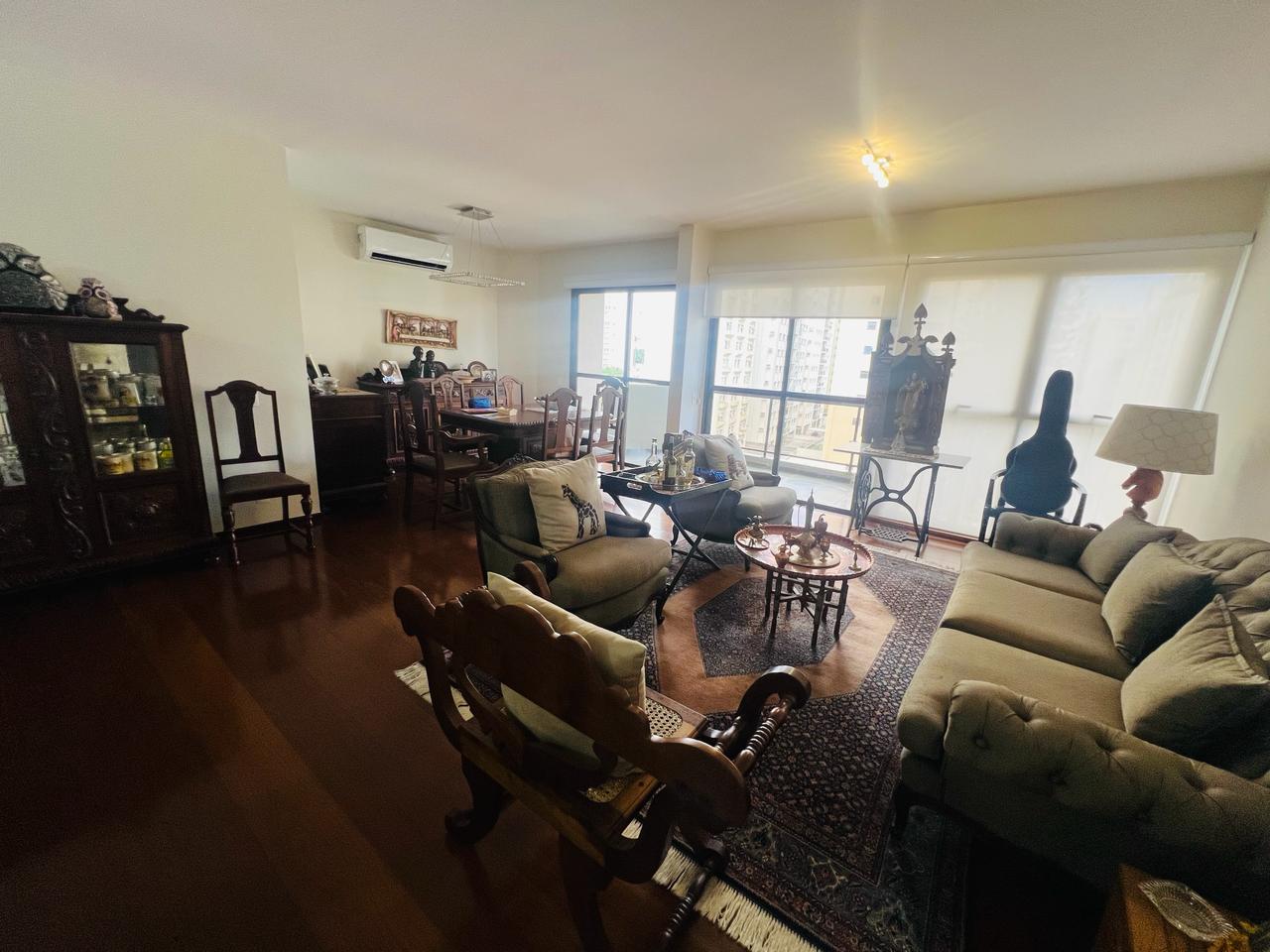 Imagem Apartamento com 4 Quartos à Venda, 167 m²em Cambuí - Campinas