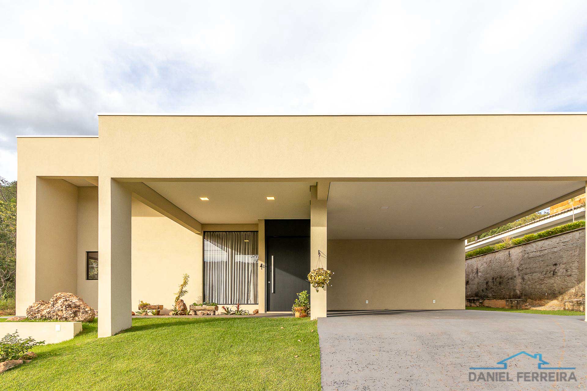 Imagem Casa de Condomínio com 3 Quartos à Venda, 240 m² em Setor Habitacional Tororó (Jardim Botânico) - Brasília