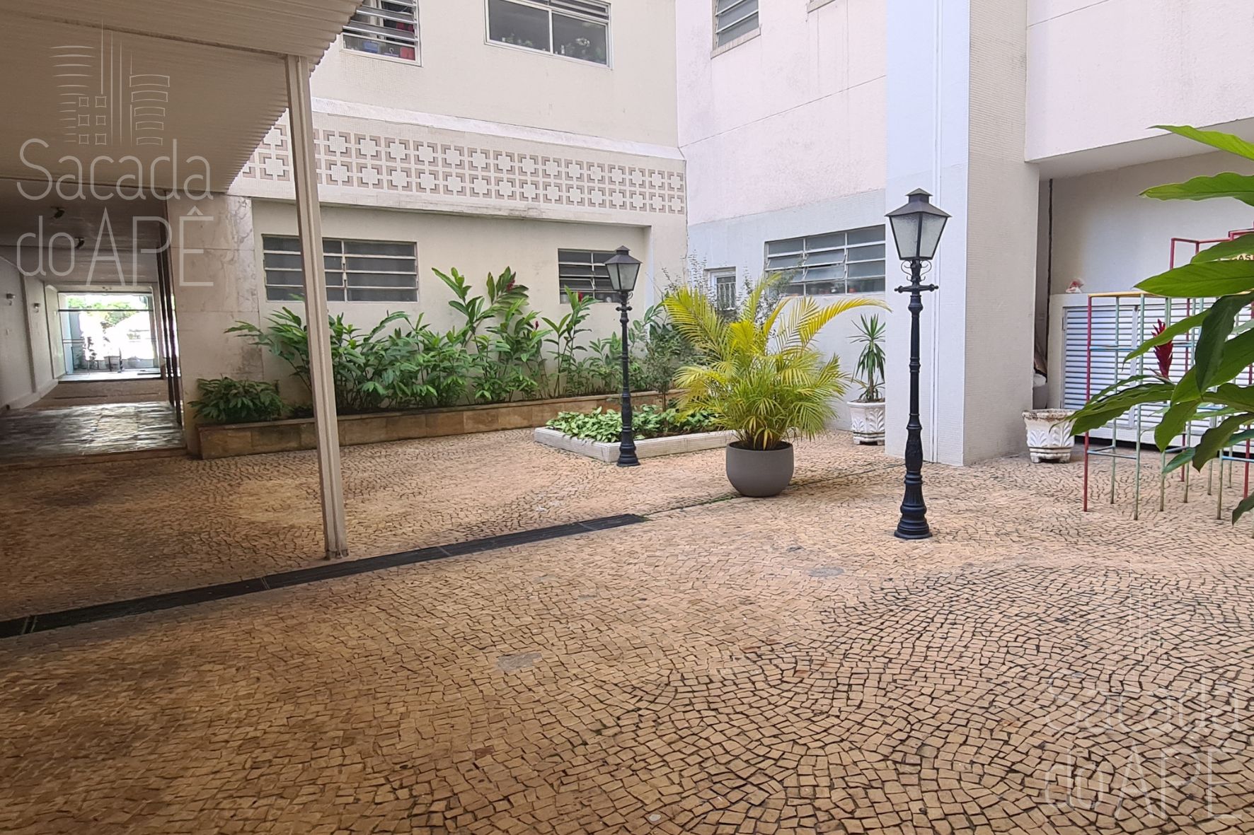 Imagem Apartamento com 2 Quartos à Venda, 72 m²em Aclimação - São Paulo