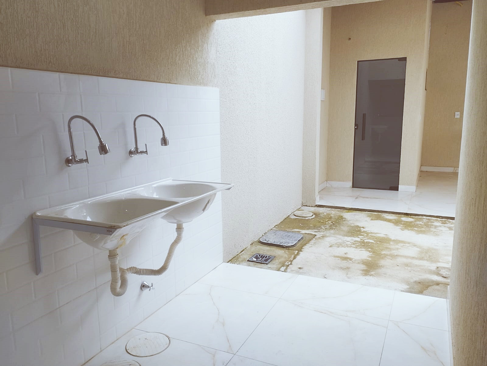 Imagem Casa com 3 Quartos à Venda, 144 m²em Ceilândia Norte (Ceilândia) - Brasília Imagem Casa com 3 Quartos à Venda, 144 m²em Ceilândia Norte (Ceilândia) - Brasília