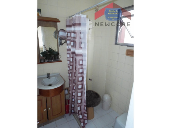 Imagem Apartamento com 3 Quartos à Venda,  em Centro - Pelotas