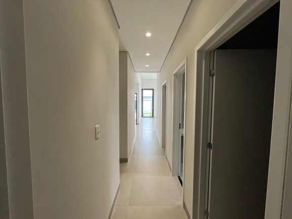 Imagem Casa com 3 Quartos à Venda, 300 m² em Jardim Inconfidência - Uberlândia