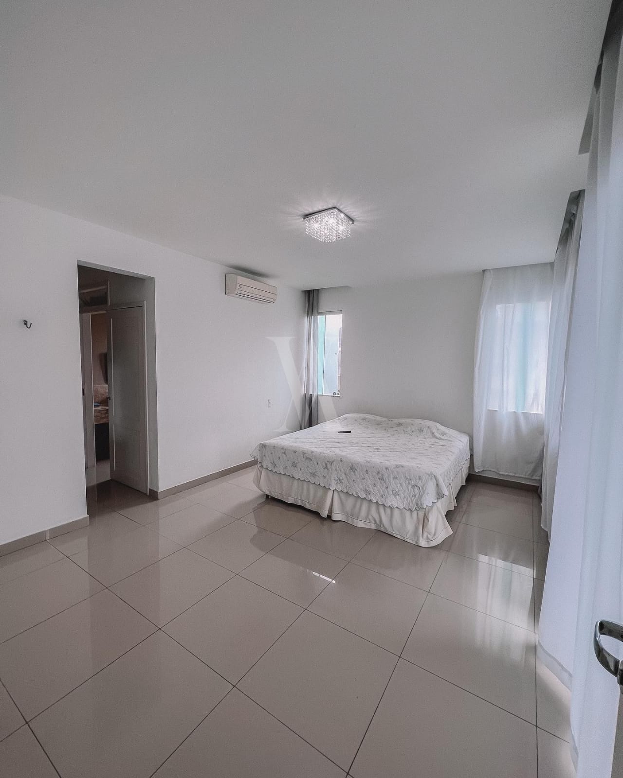 Imagem Casa de Condomínio com 5 Quartos à Venda, 245 m²em Parque do Jiqui - Parnamirim Imagem Casa de Condomínio com 5 Quartos à Venda, 245 m²em Parque do Jiqui - Parnamirim