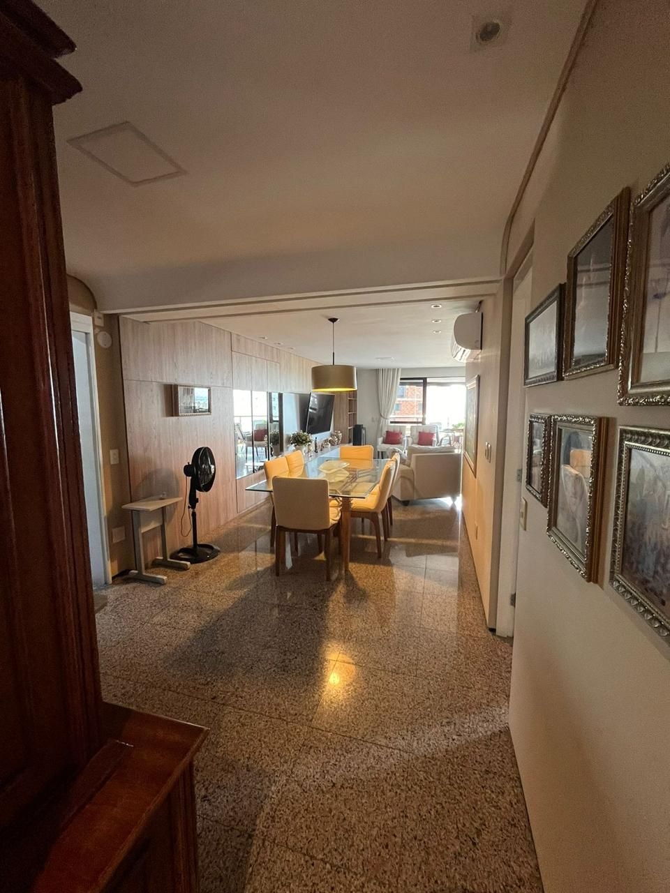 Imagem Apartamento com 4 Quartos à Venda, 175 m²em Meireles - Fortaleza Imagem Apartamento com 4 Quartos à Venda, 175 m²em Meireles - Fortaleza