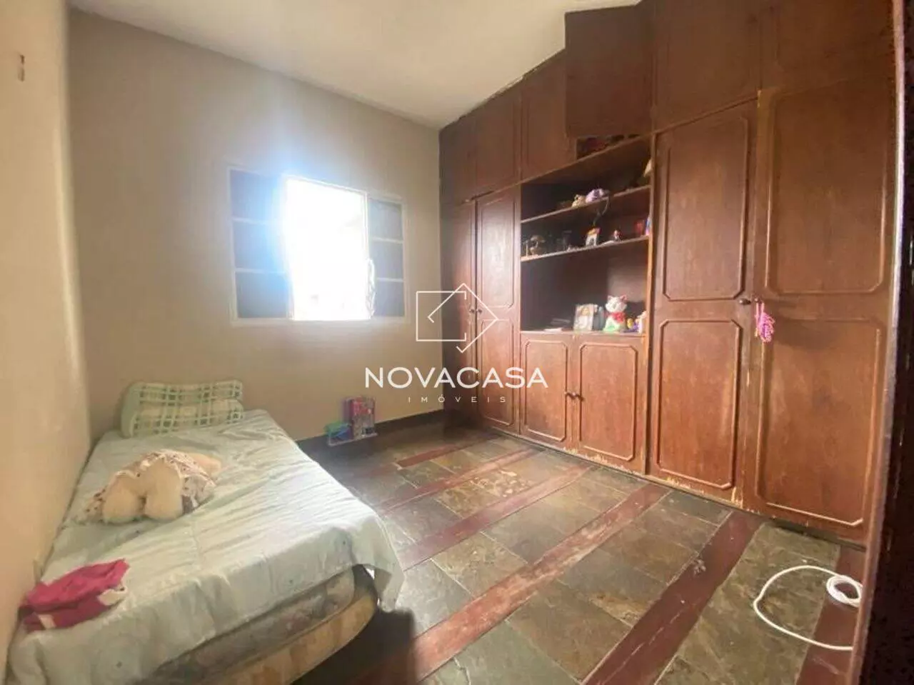 Imagem Casa com 4 Quartos à Venda, 222 m² em Planalto - Belo Horizonte