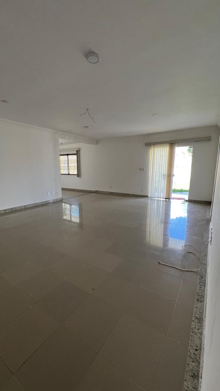 Imagem Casa de Condomínio com 3 Quartos para Alugar, 200 m²em Buraquinho - Lauro de Freitas