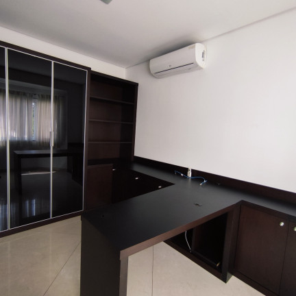 Imagem Casa de Condomínio com 5 Quartos à Venda, 400 m²em Medeiros - Jundiaí