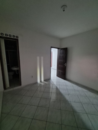 Imagem Edifício Residencial com 6 Quartos à Venda, 136 m² em Itapuã - Salvador Imagem Edifício Residencial com 6 Quartos à Venda, 136 m² em Itapuã - Salvador