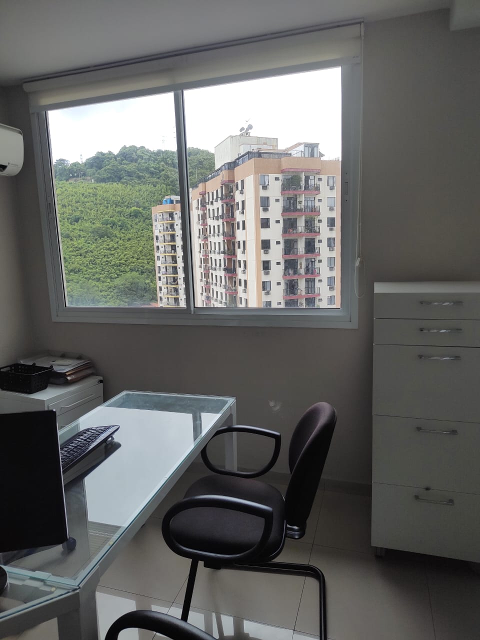 Imagem Sala Comercial à Venda, 28 m²em Santa Rosa - Niterói Imagem Sala Comercial à Venda, 28 m²em Santa Rosa - Niterói