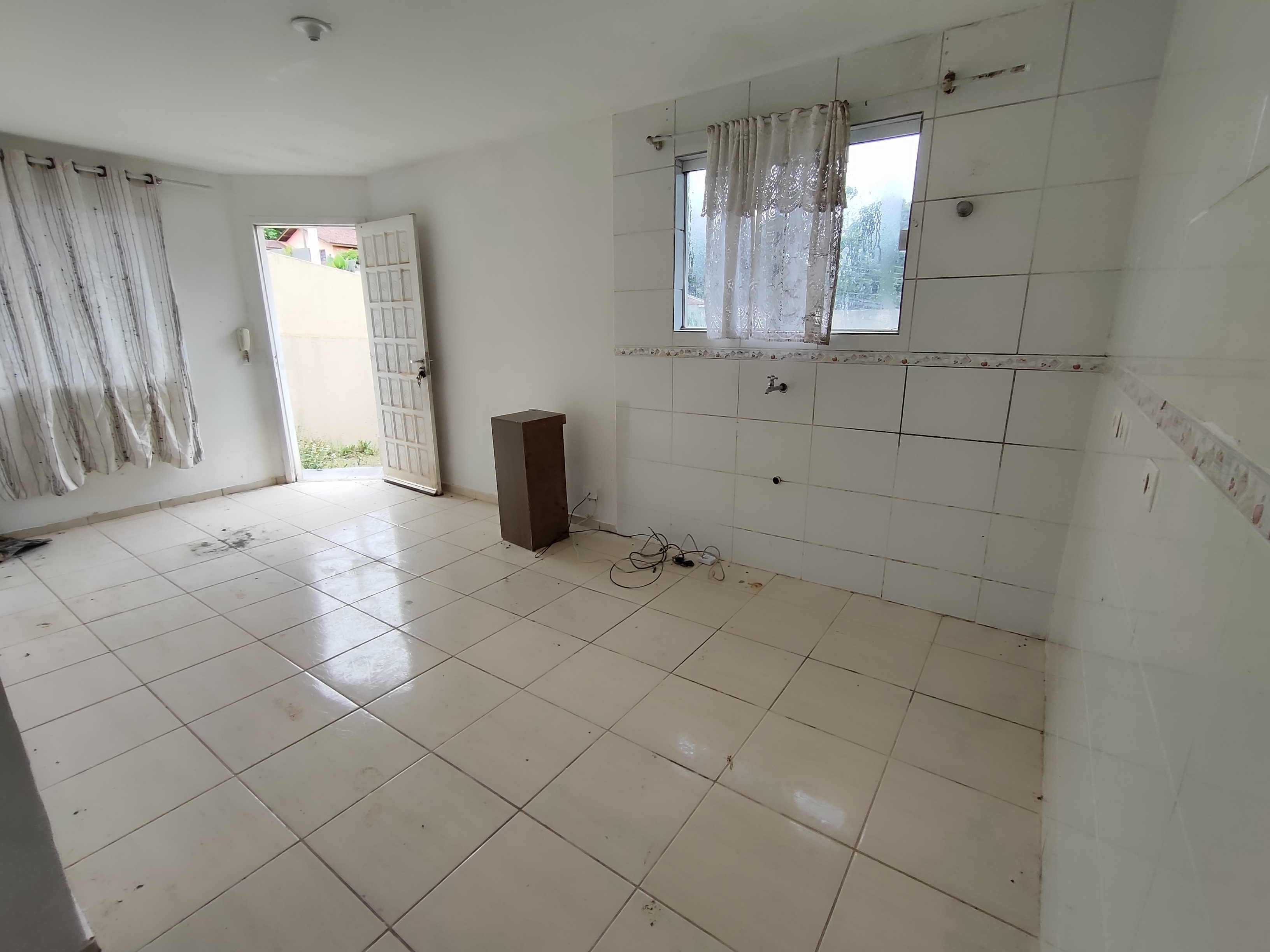 Imagem Casa com 3 Quartos à Venda, 51 m²em Embu - Colombo