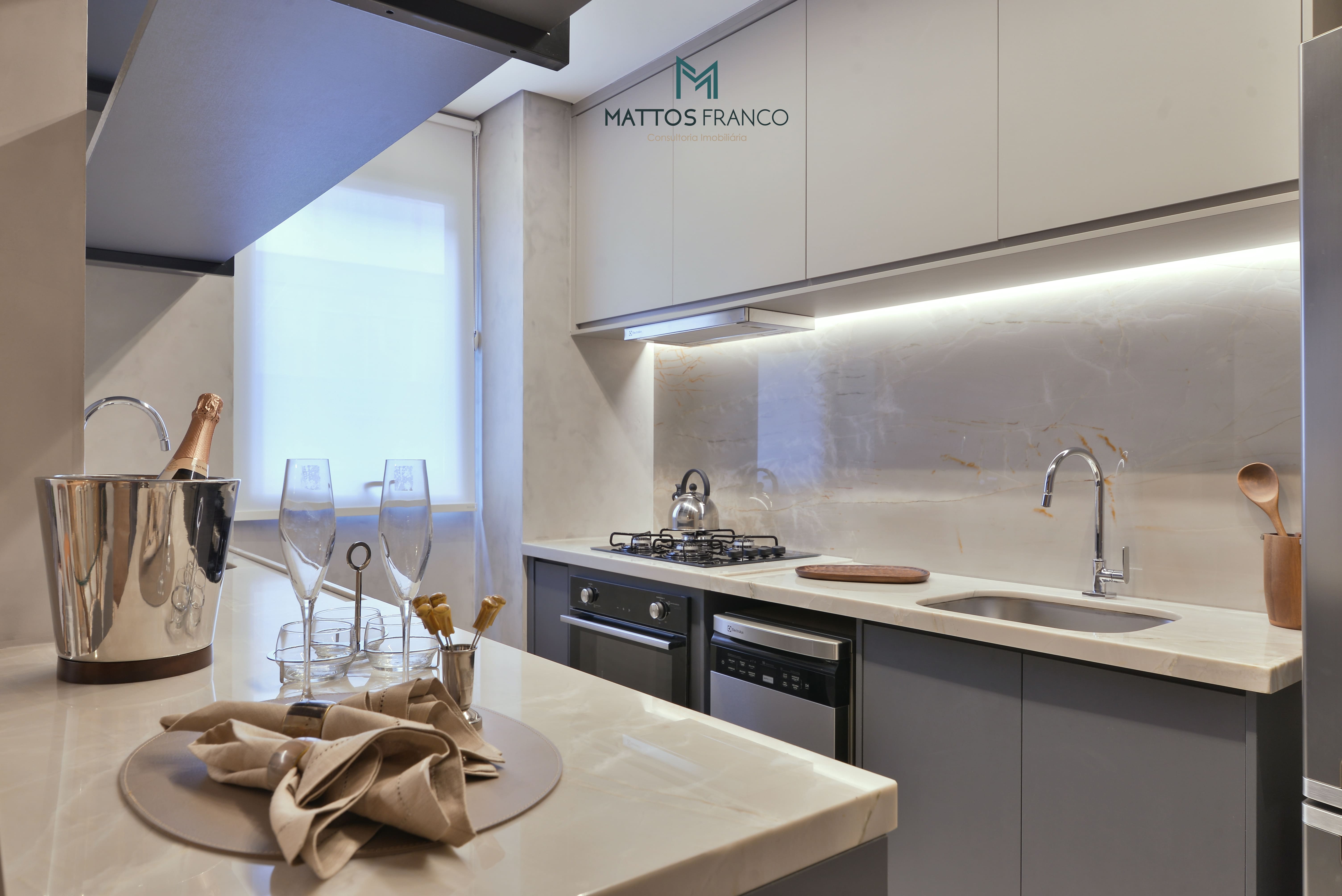 Imagem Apartamento com 2 Quartos à Venda, 71 m²em Savassi - Belo Horizonte