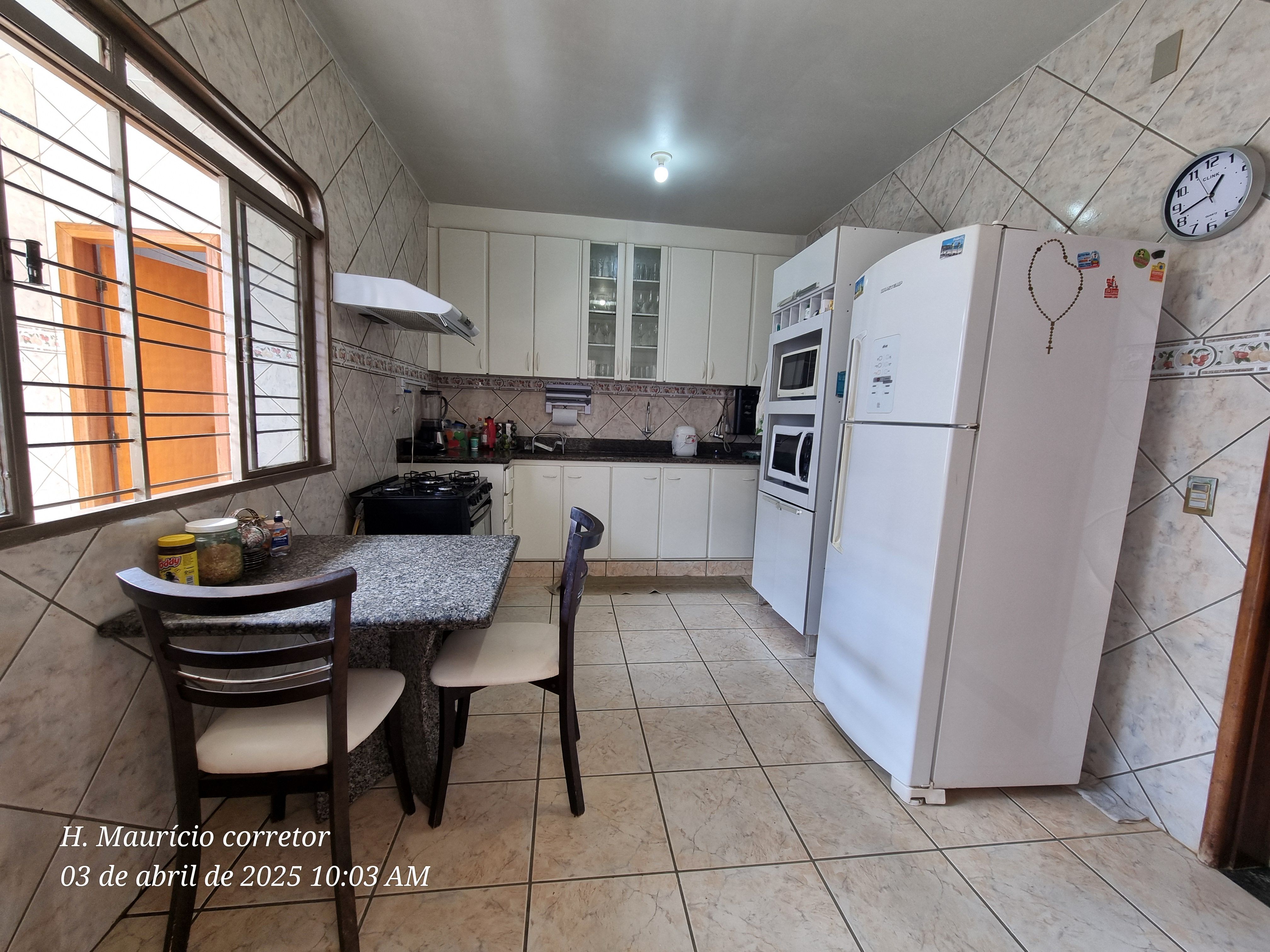 Imagem Sobrado com 4 Quartos à Venda, 250 m² em Setor Jaó - Goiânia