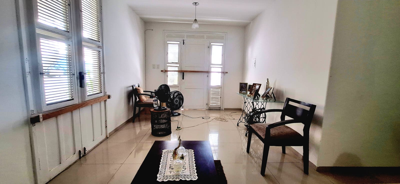 Imagem Casa com 3 Quartos à Venda, 320 m² em Varjota - Fortaleza Imagem Casa com 3 Quartos à Venda, 320 m² em Varjota - Fortaleza