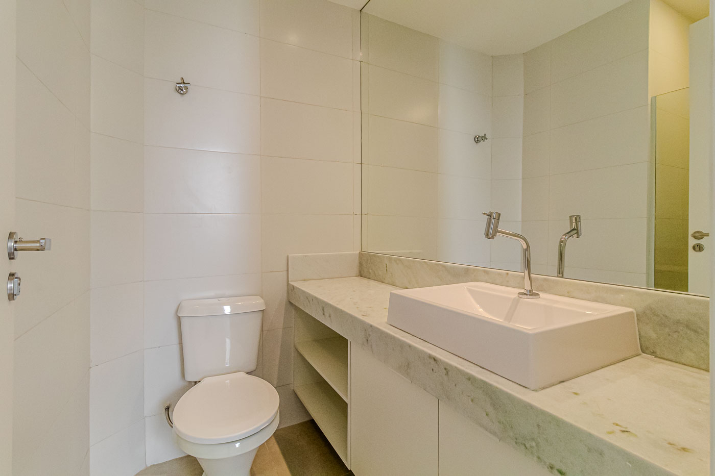 Imagem Apartamento com 3 Quartos à Venda, 133 m²em Copacabana - Rio de Janeiro