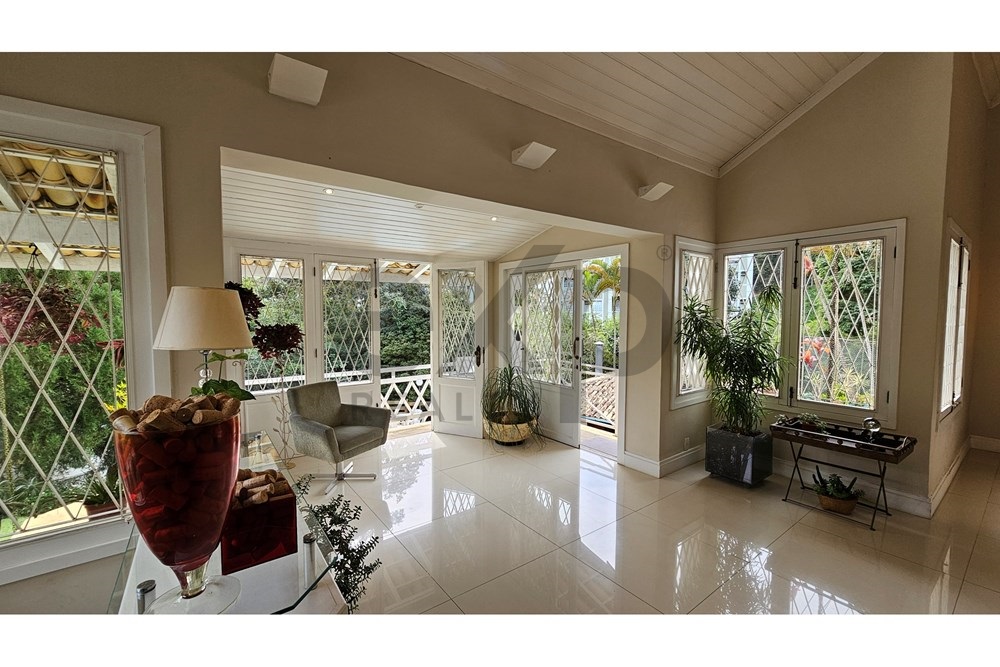 Imagem Casa de Condomínio com 4 Quartos à Venda, 285 m² em Itaipava - Petrópolis