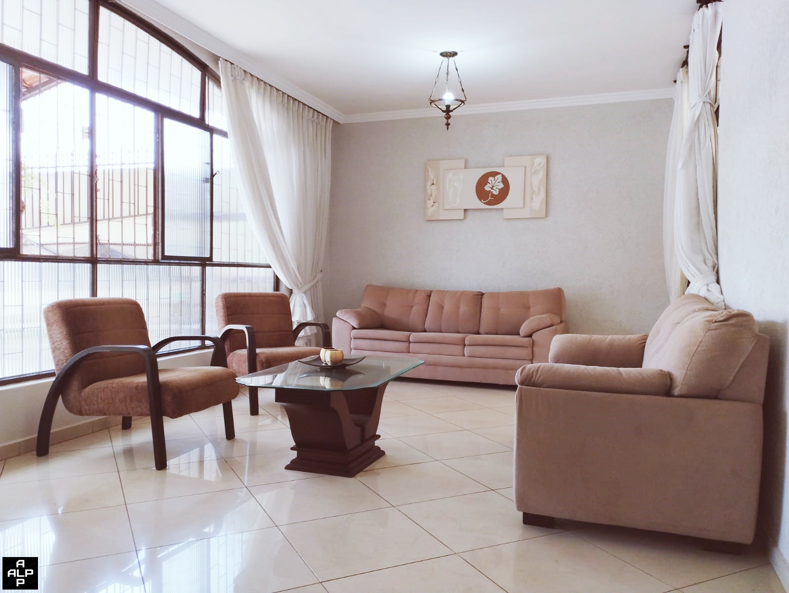 Imagem Casa com 5 Quartos à Venda, 210 m²em Taguatinga Norte (Taguatinga) - Brasília Imagem Casa com 5 Quartos à Venda, 210 m²em Taguatinga Norte (Taguatinga) - Brasília