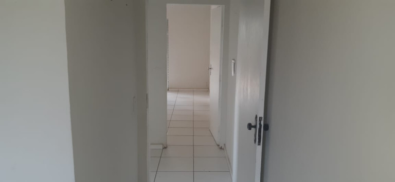 Imagem Sobrado com 2 Quartos para Alugar, 90 m²em Taboão - São Roque