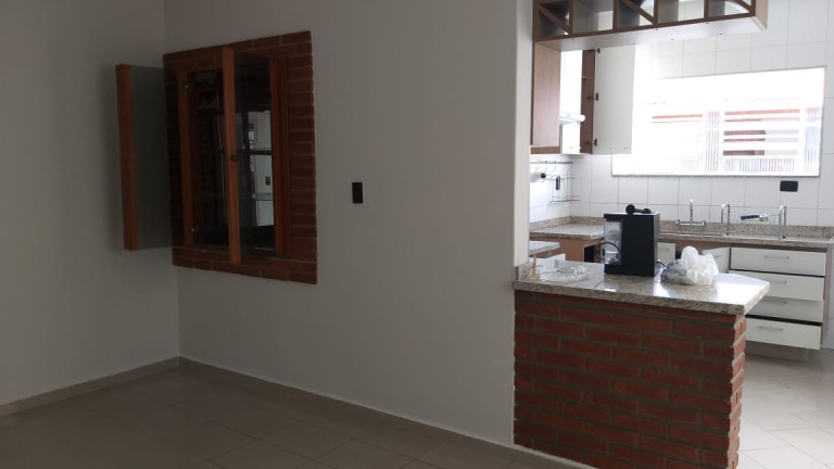 Imagem Casa com 3 Quartos à Venda, 180 m² em Vila Lavínia - Mogi das Cruzes
