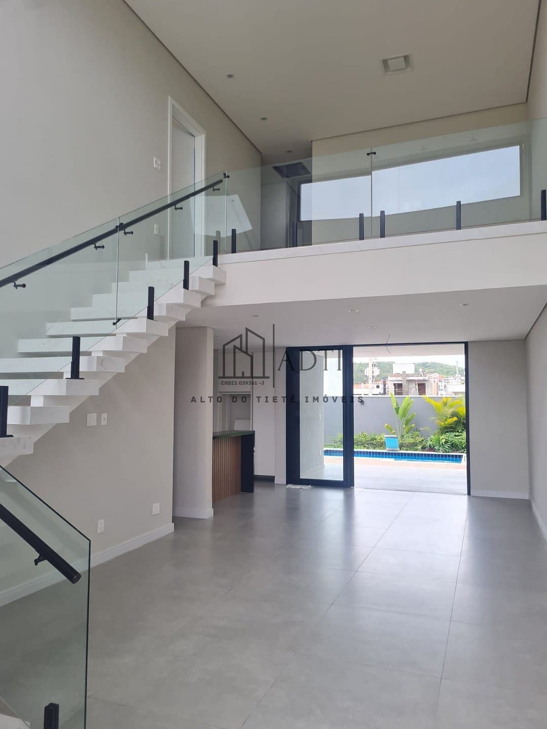 Imagem Casa de Condomínio com 3 Quartos à Venda, 205 m² em Cézar de Souza - Mogi das Cruzes Imagem Casa de Condomínio com 3 Quartos à Venda, 205 m² em Cézar de Souza - Mogi das Cruzes