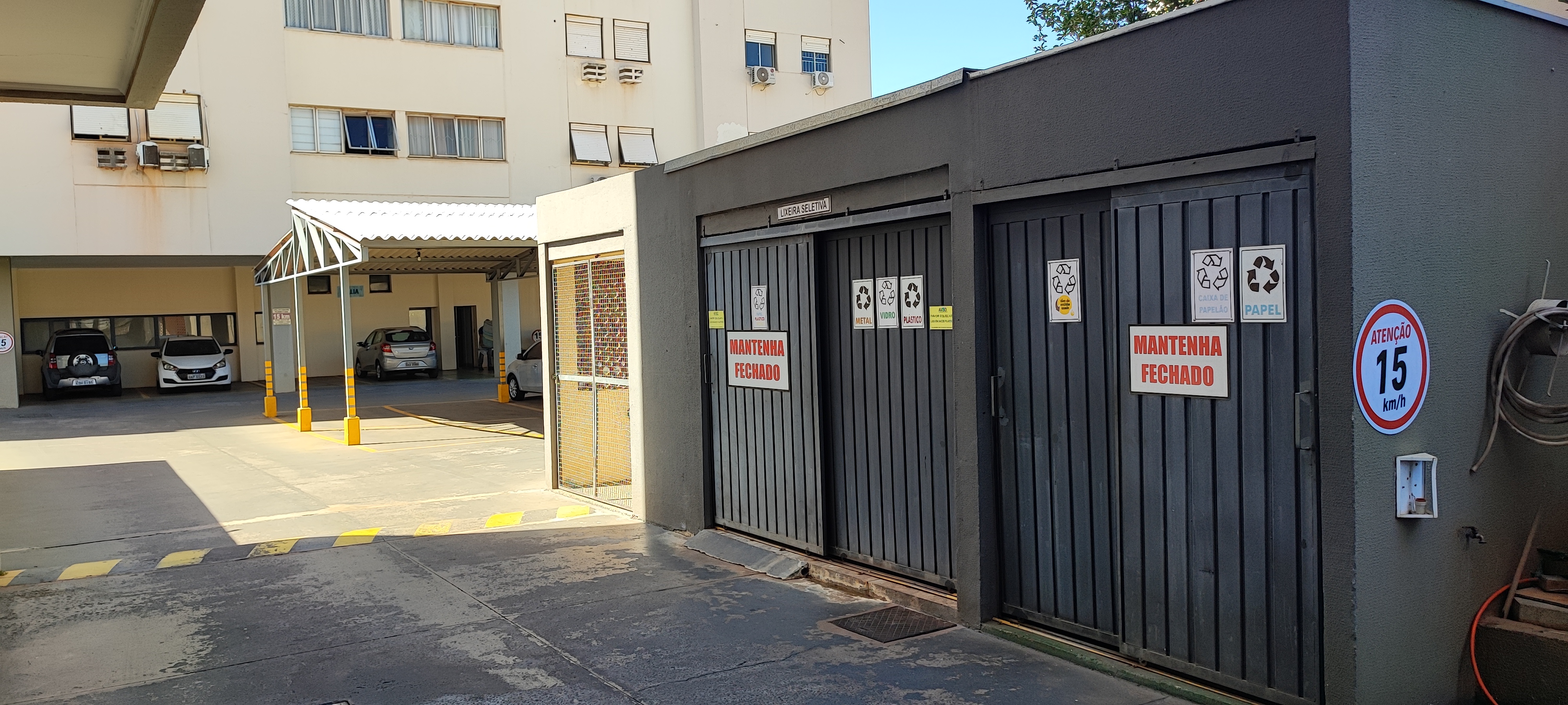 Imagem Apartamento com 2 Quartos para Alugar, 78 m²em Centro - Campo Grande