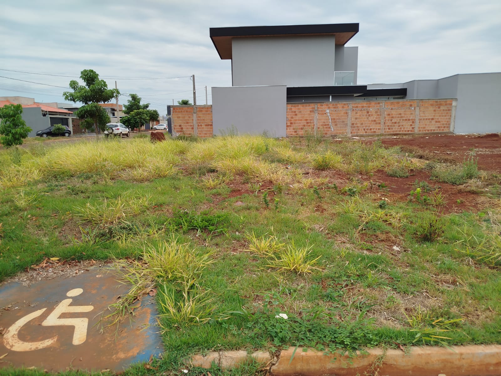 Imagem Terreno à Venda, 240 m² em Jardim Guaicurus - Dourados Imagem Terreno à Venda, 240 m² em Jardim Guaicurus - Dourados