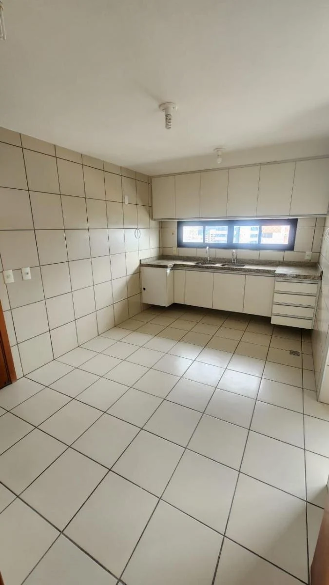 Imagem Apartamento com 4 Quartos à Venda, 173 m²em Tirol - Natal