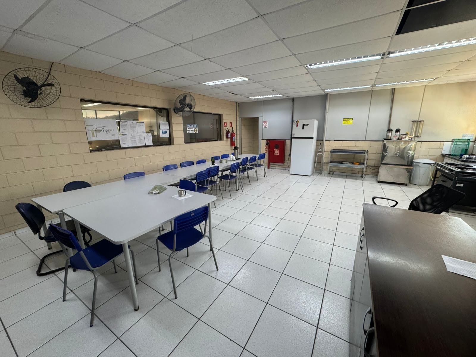 Imagem Galpão para Alugar, 980 m² em Jardim do Luar (Fazendinha) - Santana de Parnaíba