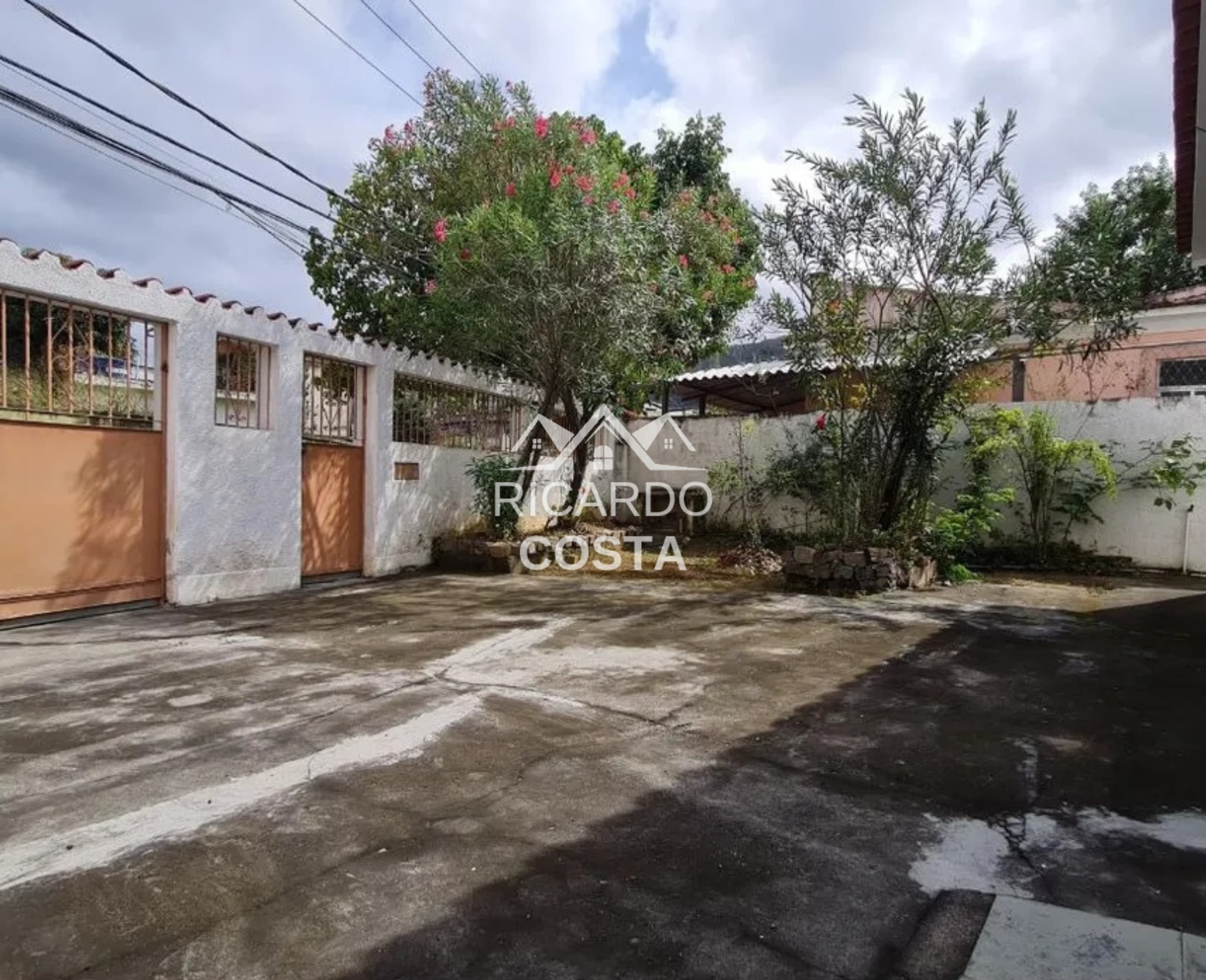 Imagem Casa com 2 Quartos à Venda, 307 m² em Taquara - Rio de Janeiro