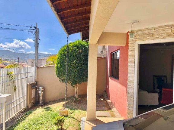 Imagem Casa com 3 Quartos à Venda, 170 m² em Jardim Das Hortênsias - Poços De Caldas
