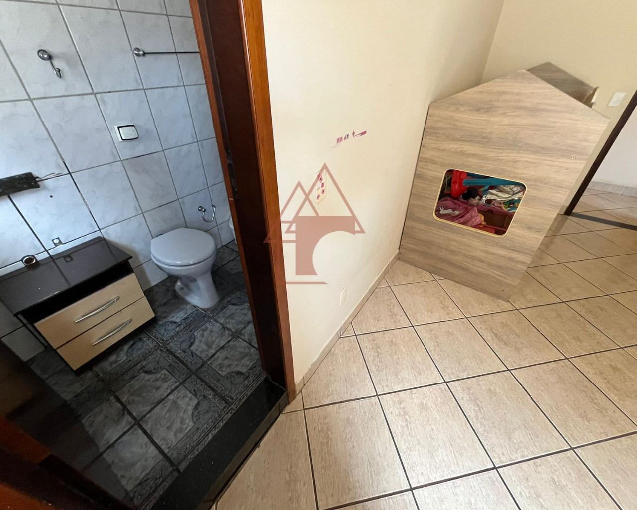 Imagem Sobrado com 4 Quartos à Venda, 162 m² em Vila Ponte Nova - Cubatão Imagem Sobrado com 4 Quartos à Venda, 162 m² em Vila Ponte Nova - Cubatão