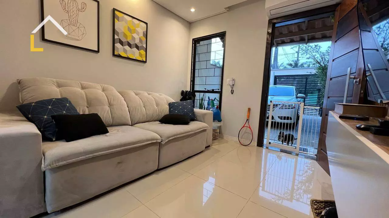 Imagem Casa com 2 Quartos à Venda, 62 m²em Vila Nova - Joinville