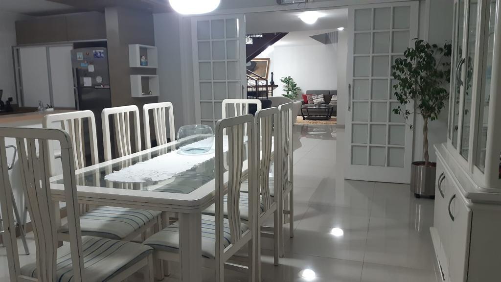 Imagem Casa com 6 Quartos à Venda, 276 m²em Santa Mônica - Florianópolis