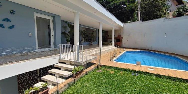 Imagem Casa com 5 Quartos à Venda,  em Vila Albertina - São Paulo