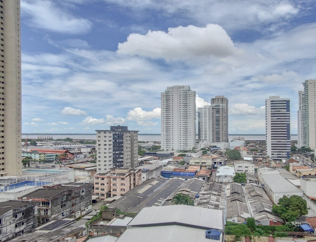 Imagem Apartamento com 2 Quartos para Alugar, 71 m²em Umarizal - Belém