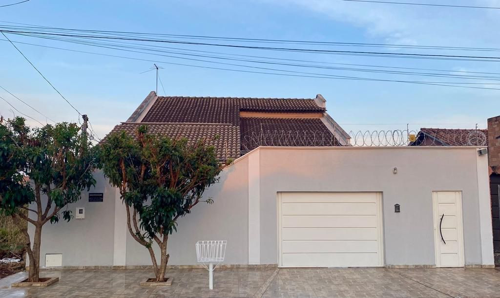 Casa com 3 Quartos à Venda, 260 m² em Residencial São Leopoldo - Goiânia