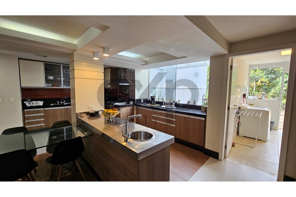 Imagem Casa de Condomínio com 4 Quartos à Venda, 285 m² em Itaipava - Petrópolis