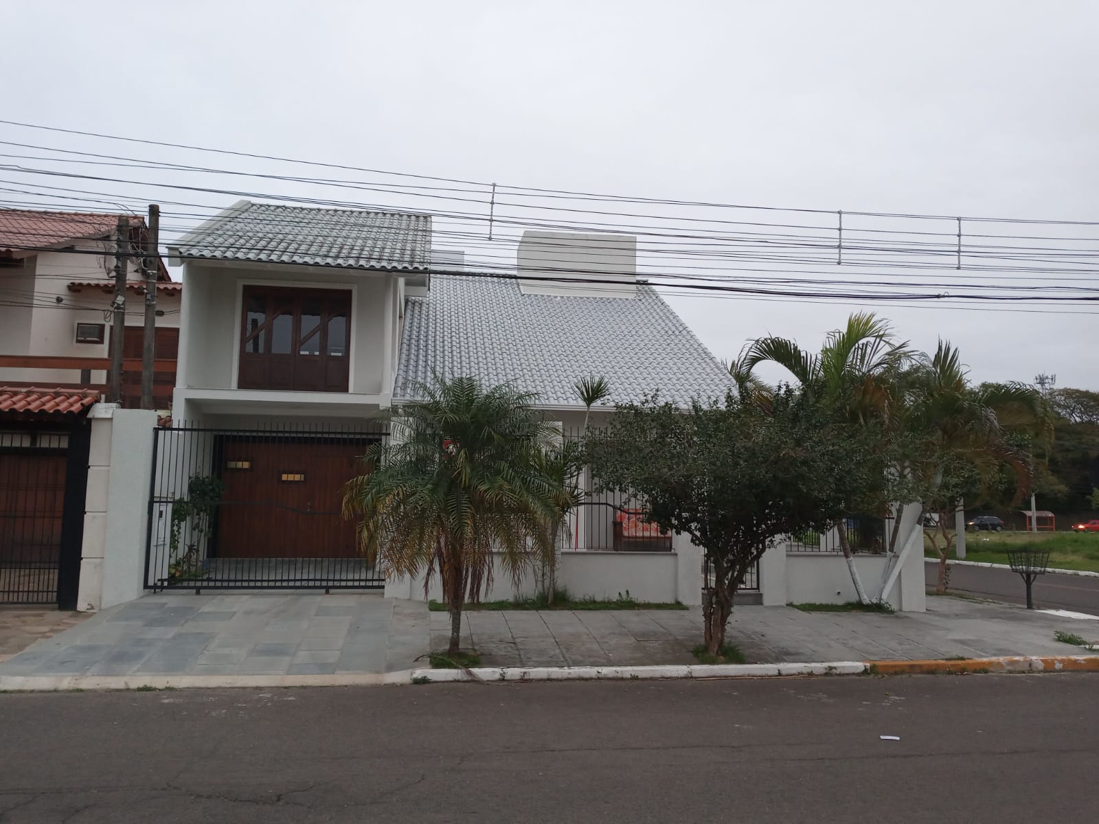 Imagem Sobrado com 3 Quartos à Venda, 193 m²em Centro - Canoas