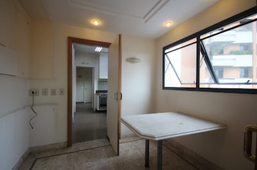 Imagem Apartamento com 4 Quartos à Venda, 202 m²em Jardim Paineiras - São Paulo