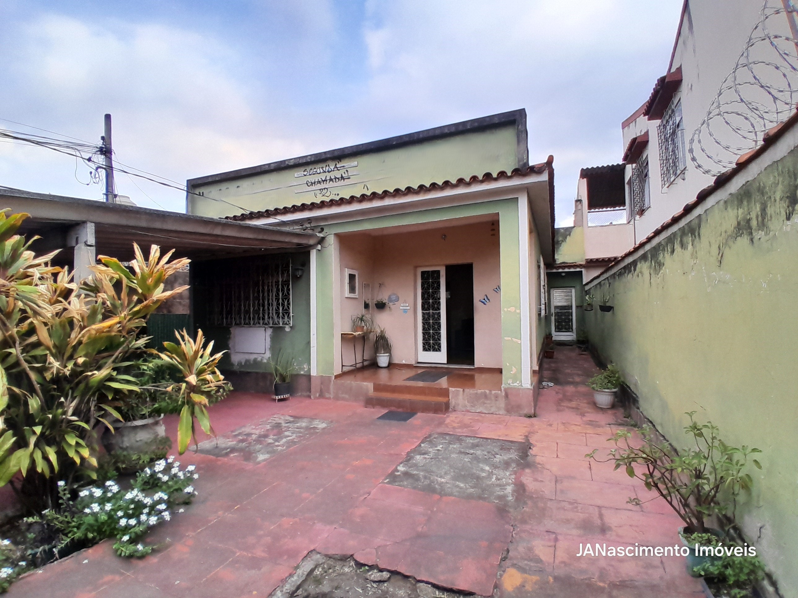 Imagem Casa com 4 Quartos à Venda, 184 m² em Realengo - Rio de Janeiro Imagem Casa com 4 Quartos à Venda, 184 m² em Realengo - Rio de Janeiro