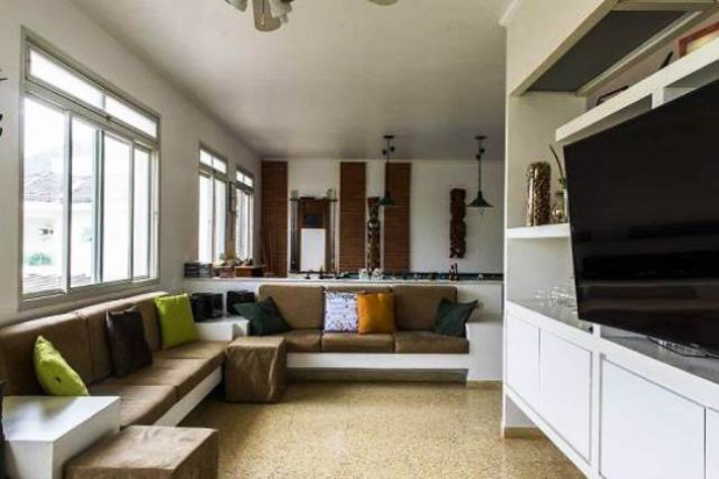 Imagem Sobrado com 8 Quartos à Venda, 450 m² em Barequeçaba - São Sebastião