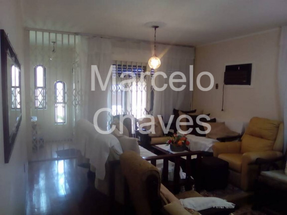 Imagem Casa com 3 Quartos à Venda, 250 m² em Medianeira - Porto Alegre Imagem Casa com 3 Quartos à Venda, 250 m² em Medianeira - Porto Alegre