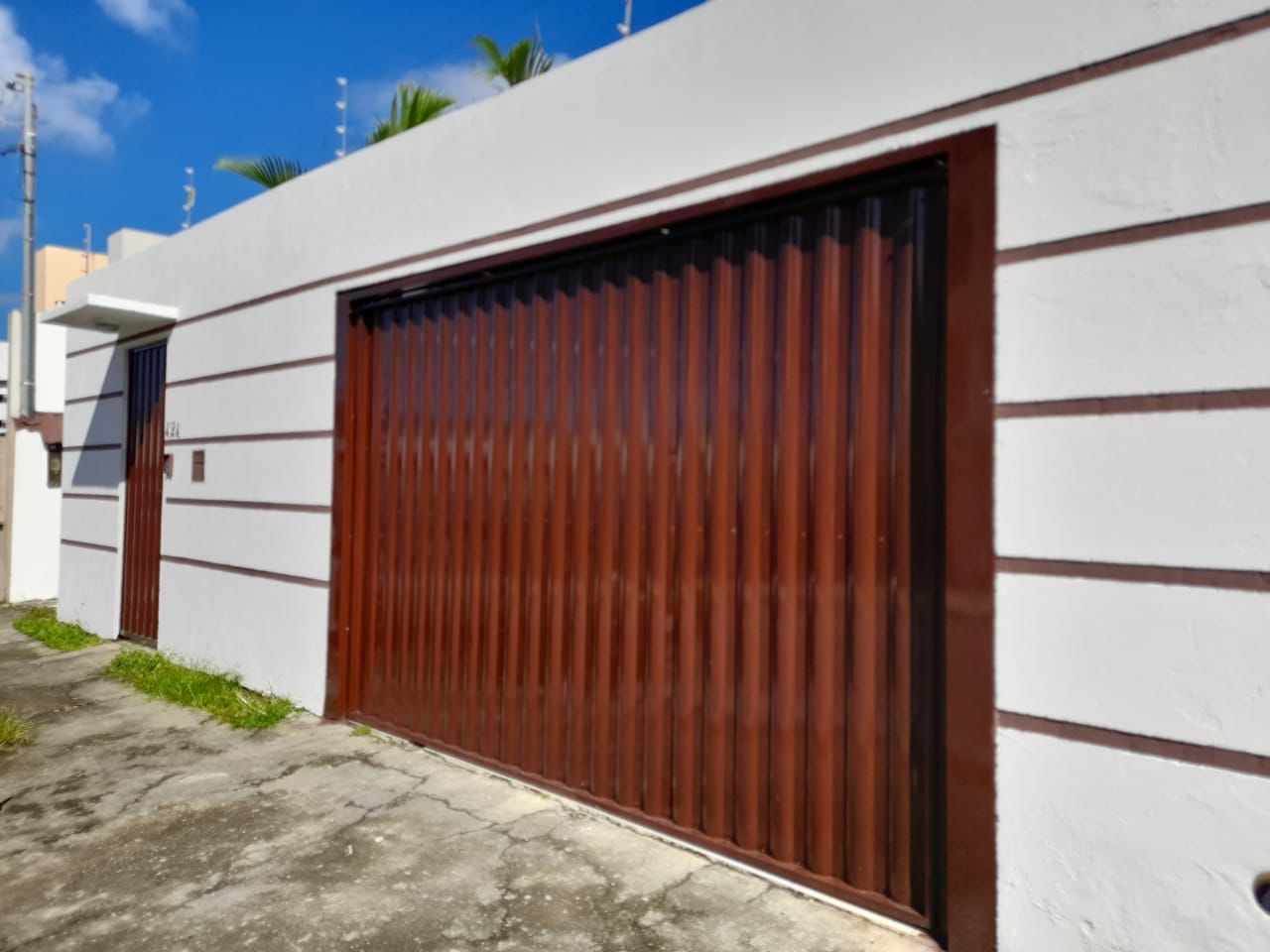 Imagem Sobrado com 3 Quartos à Venda, 360 m²em Santa Regina - Camboriú