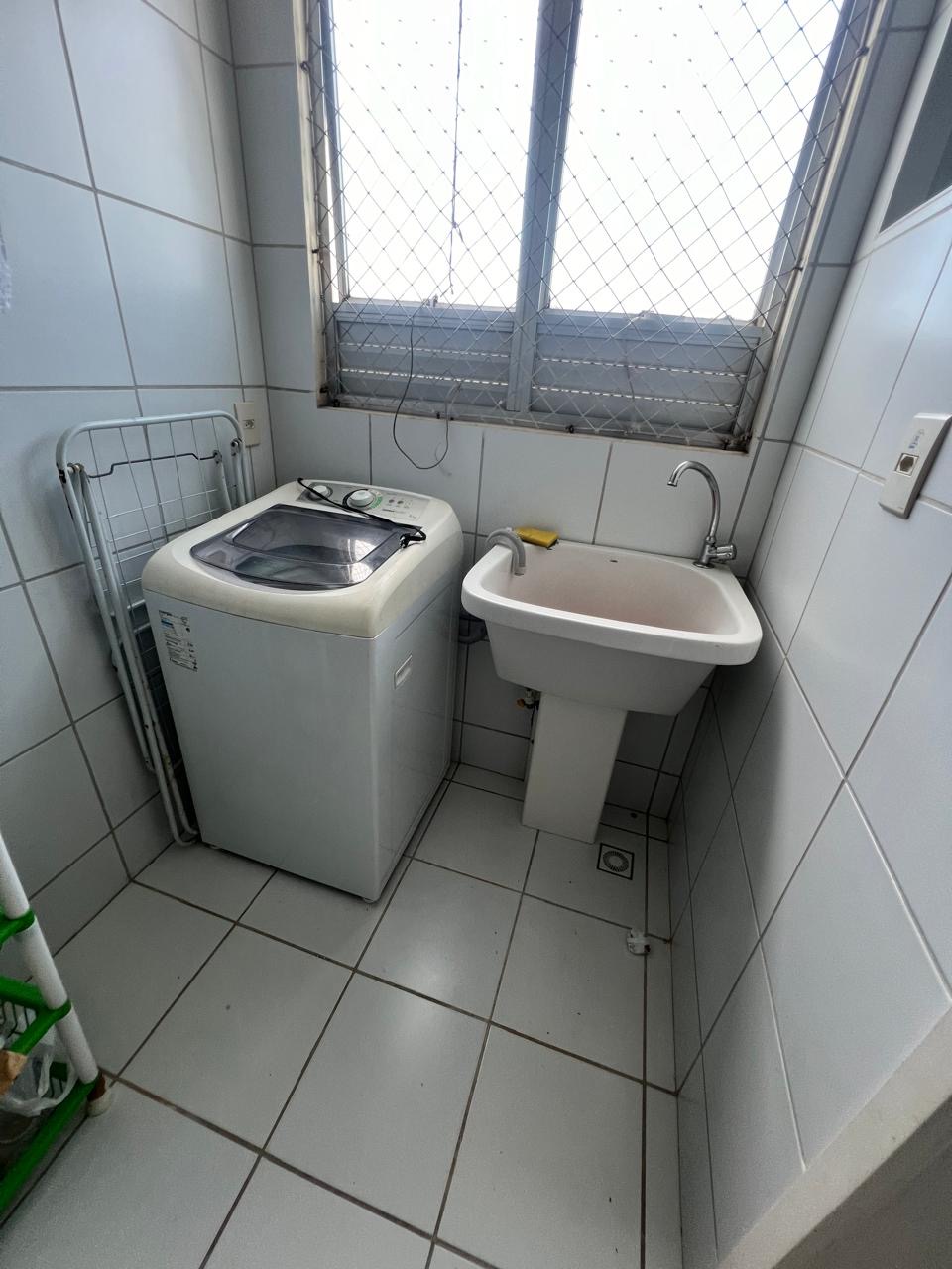 Imagem Apartamento com 3 Quartos para Alugar, 83 m²em Buraquinho - Lauro de Freitas