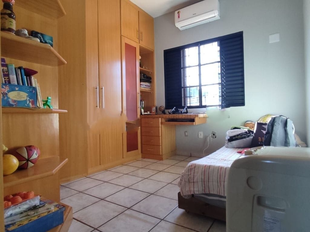 Imagem Sobrado com 4 Quartos à Venda, 254 m²em Parque Residencial Rita Vieira - Campo Grande Imagem Sobrado com 4 Quartos à Venda, 254 m²em Parque Residencial Rita Vieira - Campo Grande