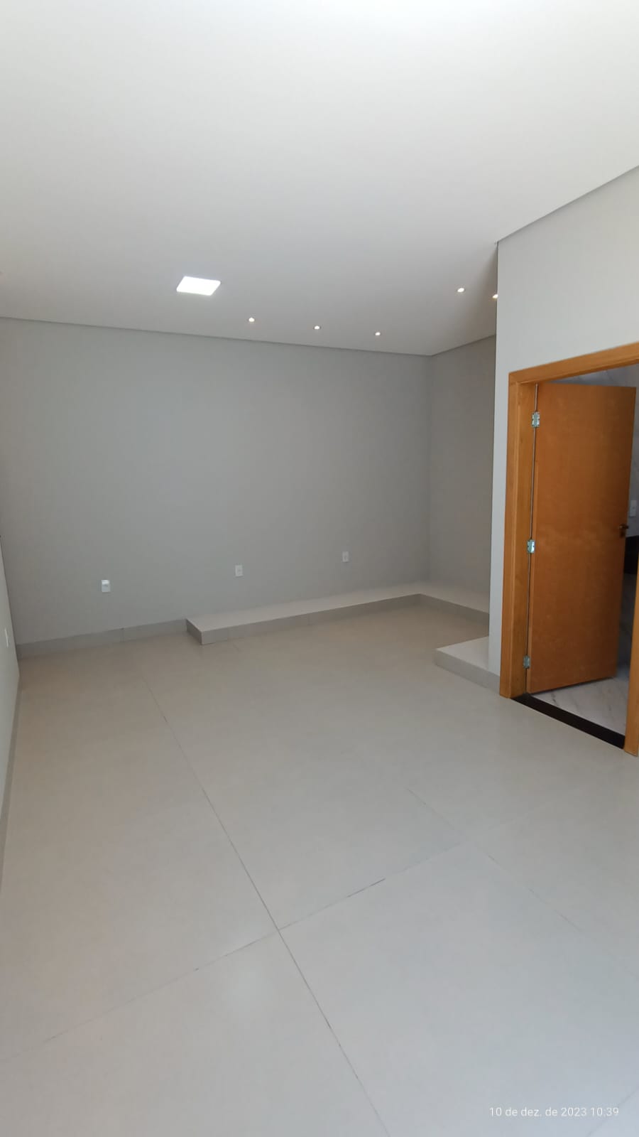 Imagem Casa com 3 Quartos à Venda, 170 m²em Aclimação - Uberlândia