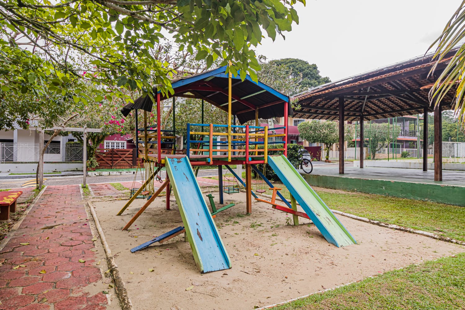 Imagem Casa de Condomínio com 7 Quartos à Venda, 650 m²em Curió-Utinga - Belém