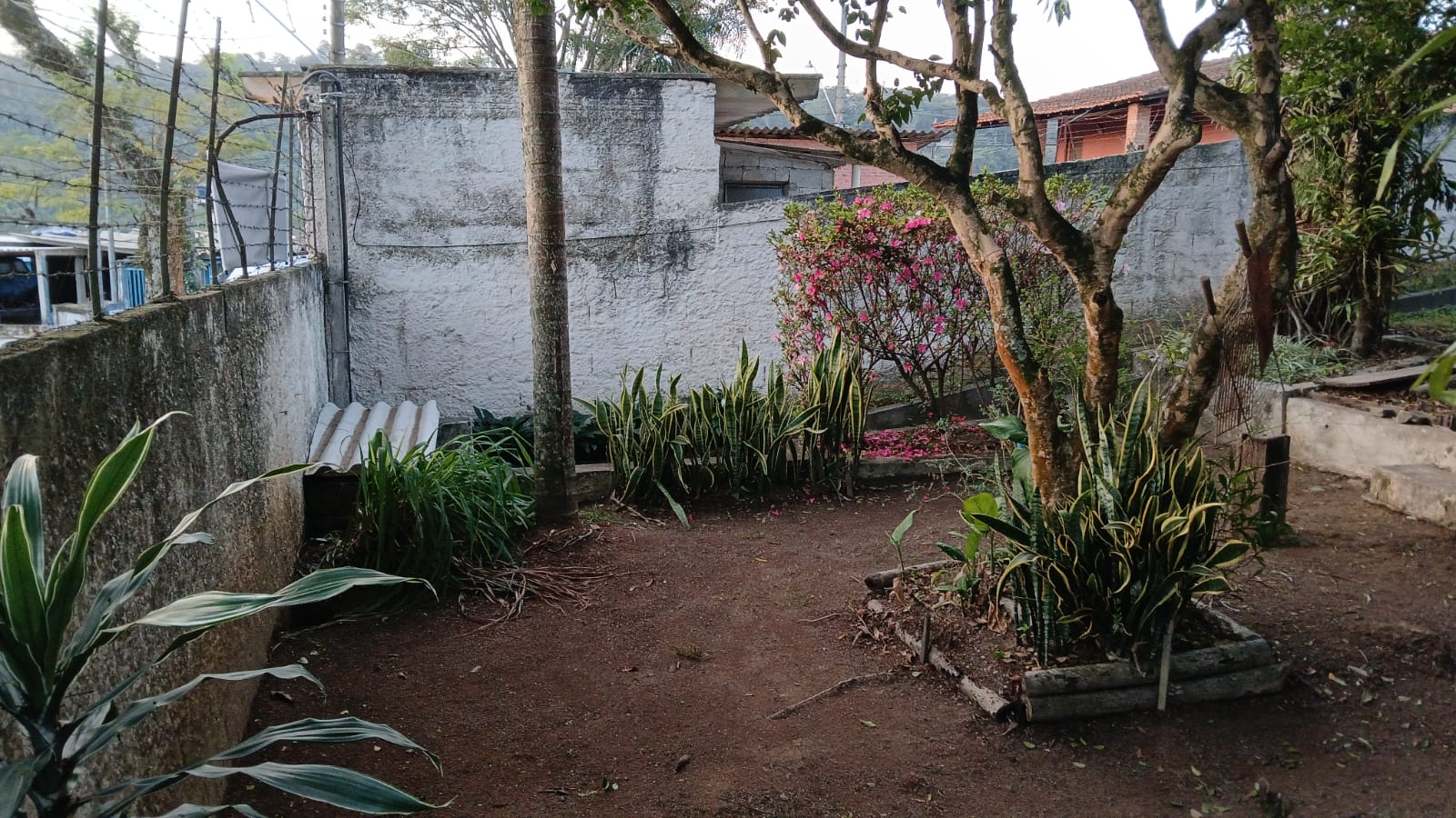 Imagem Terreno à Venda, 250 m²em Jardim Novo Embu - Embu das Artes