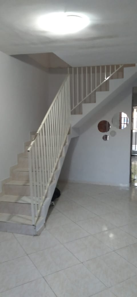 Imagem Casa com 2 Quartos para Alugar, 60 m²em Cabuçu - Nova Iguaçu