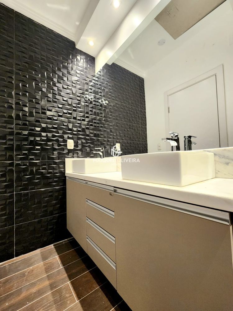 Imagem Casa de Condomínio com 3 Quartos para Alugar, 300 m²em Tomazetti - Santa Maria Imagem Casa de Condomínio com 3 Quartos para Alugar, 300 m²em Tomazetti - Santa Maria